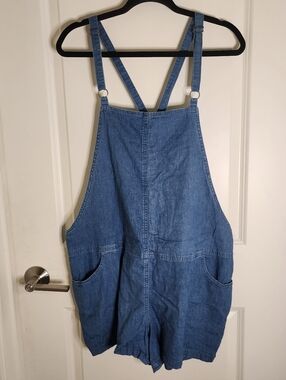 Torrid Light Blue Fabric Denim Romper Size 1 (1XL)